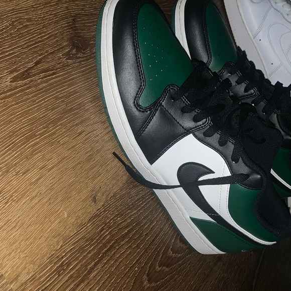Air Jordan 1 Low ‘Green Toe’